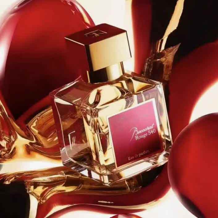 Rouge 540 (Baccarat 540) perfu - Perfume Fragrance Base recensione e prezzo