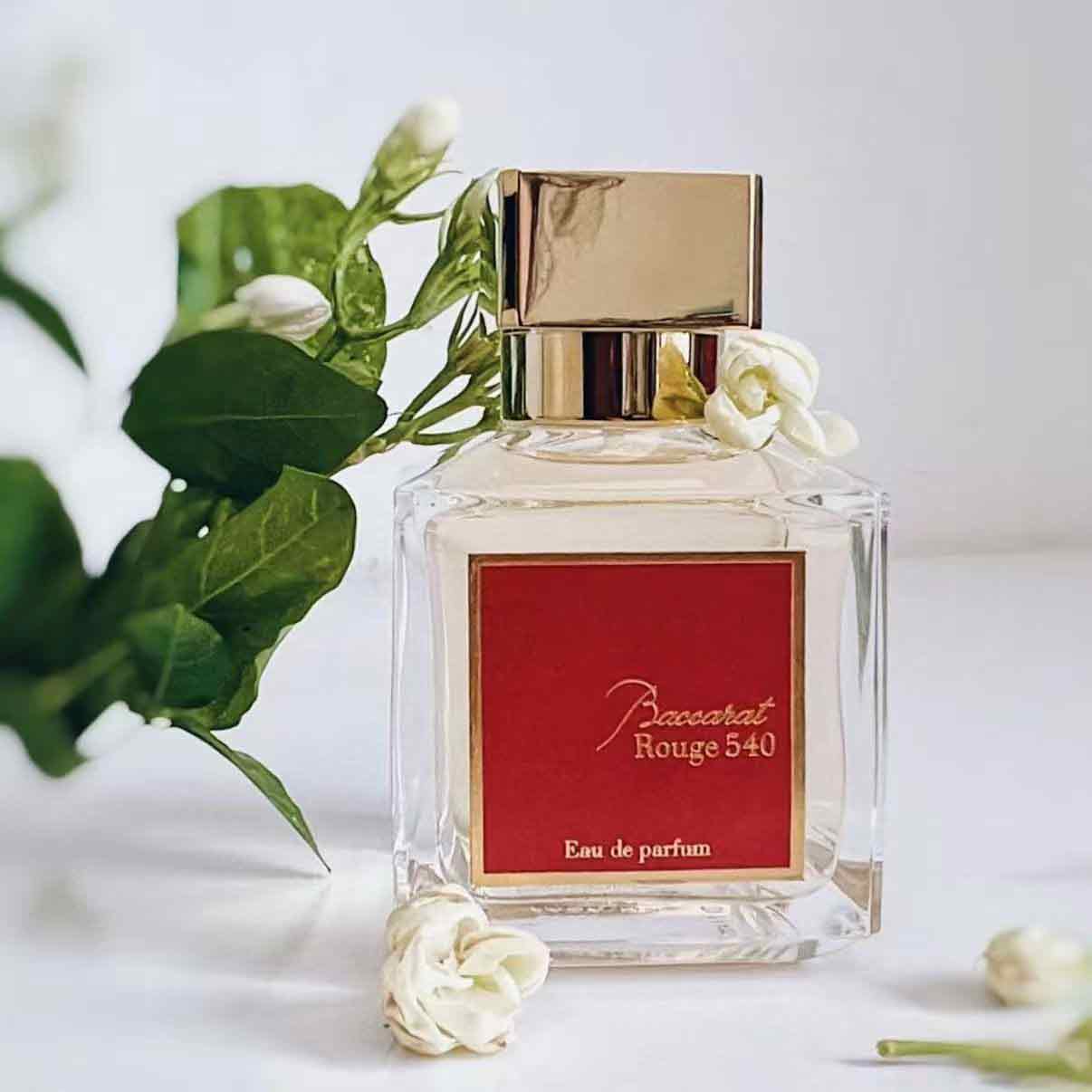 Rouge 540 (Baccarat 540) perfu - Perfume Fragrance Base recensione e prezzo